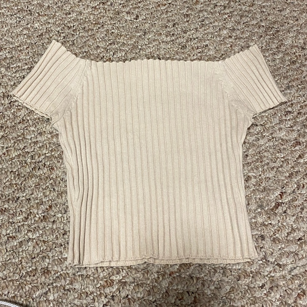 Love Republic shirt/ crop top